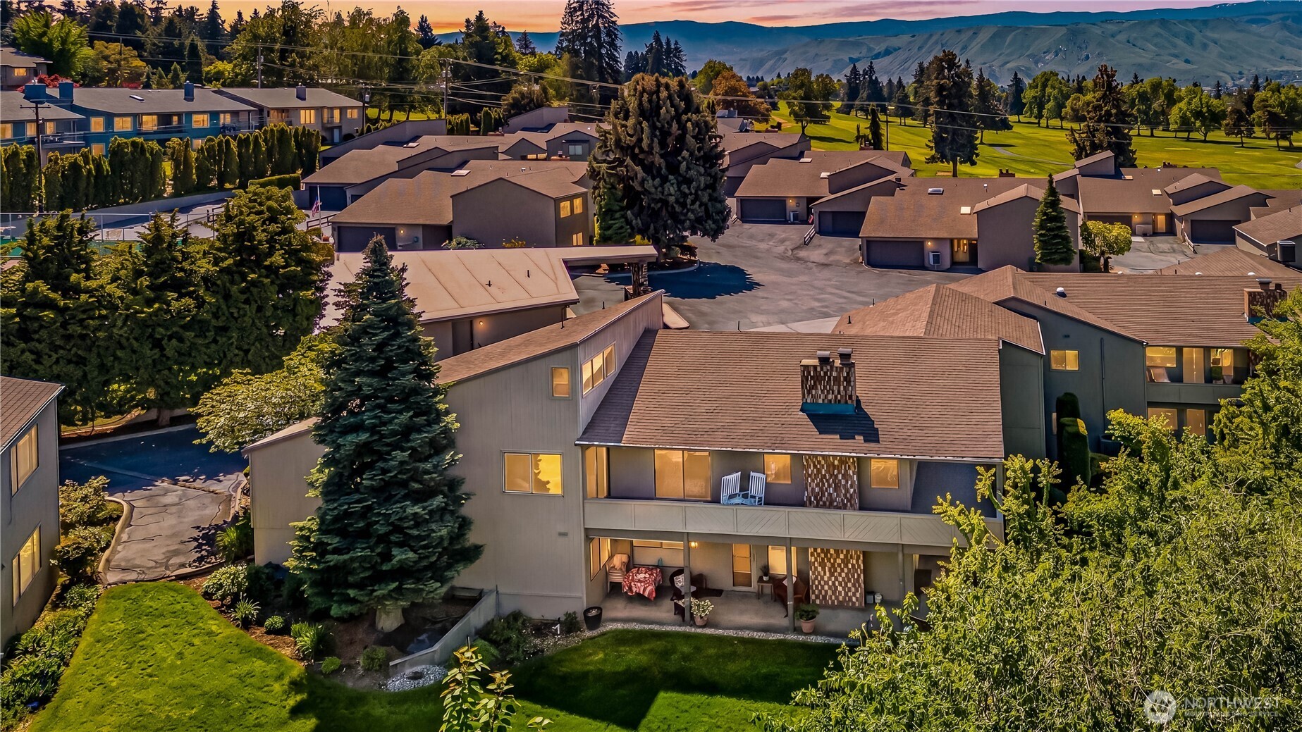 225 19th Street NE #20, East Wenatchee, WA 98802