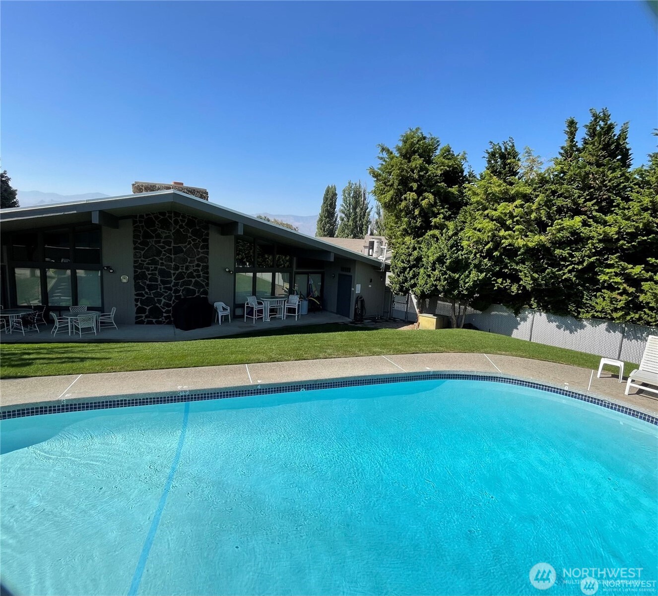 225 19th Street NE #20, East Wenatchee, WA 98802