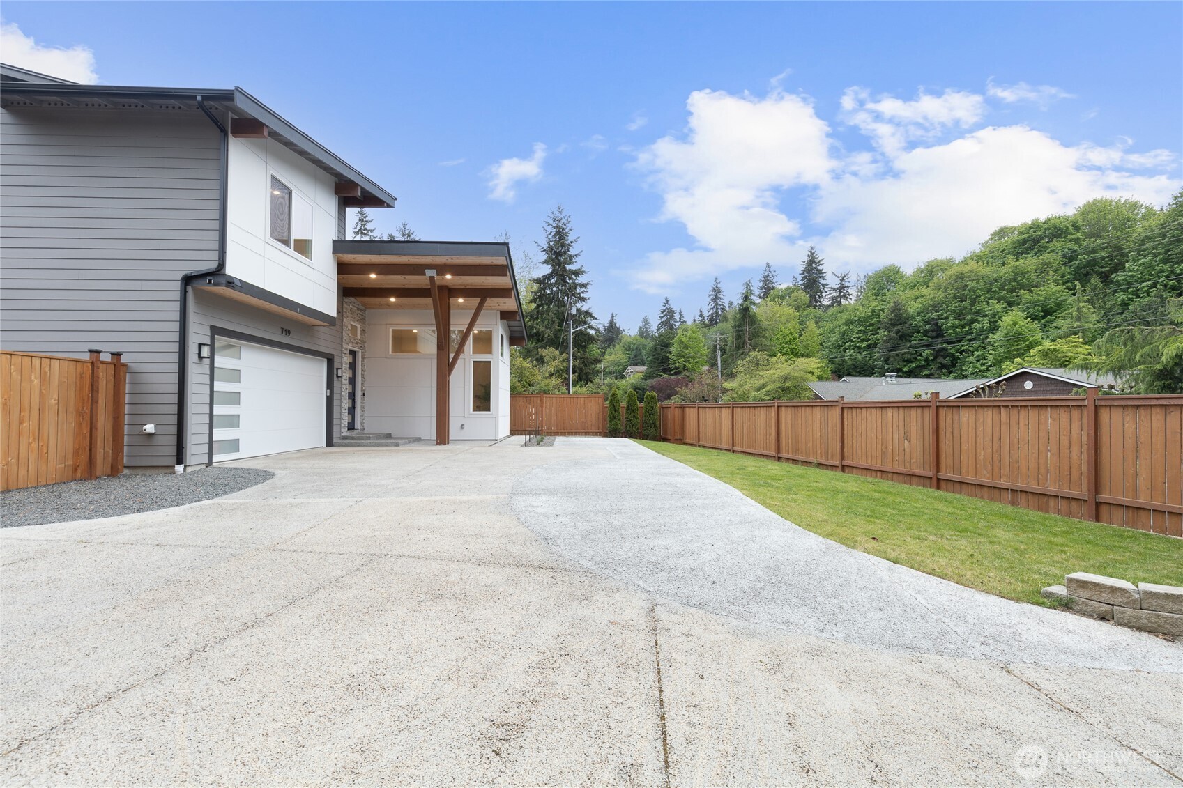 719 Edmonds Way , Edmonds, WA 98020