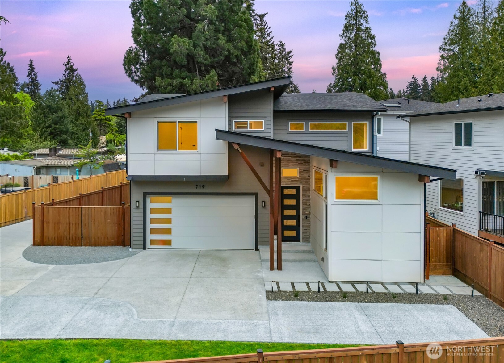 719 Edmonds Way , Edmonds, WA 98020