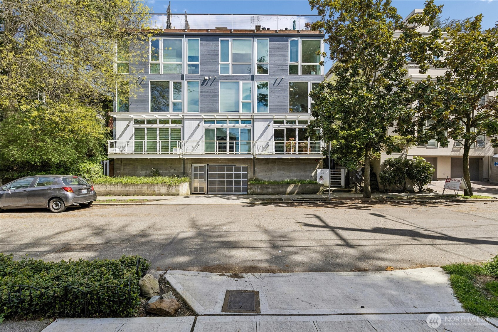 732 Belmont Place E #A, Seattle, WA 98102