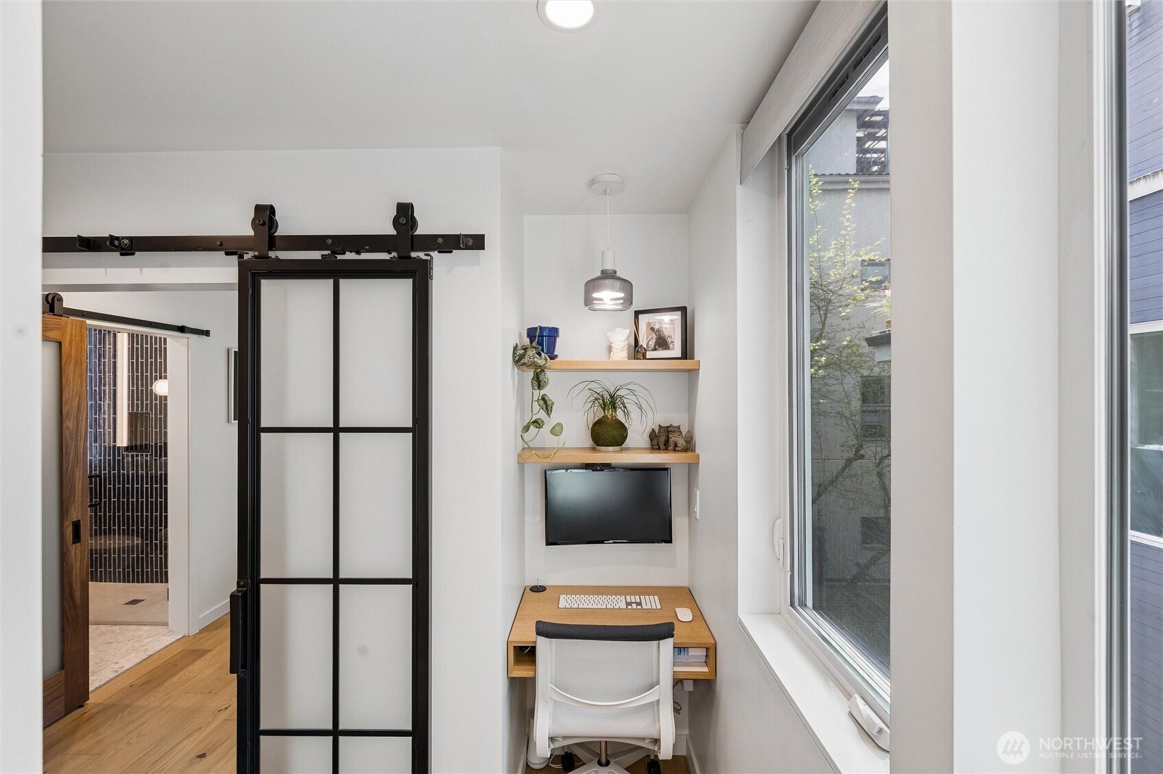 732 Belmont Place E #A, Seattle, WA 98102