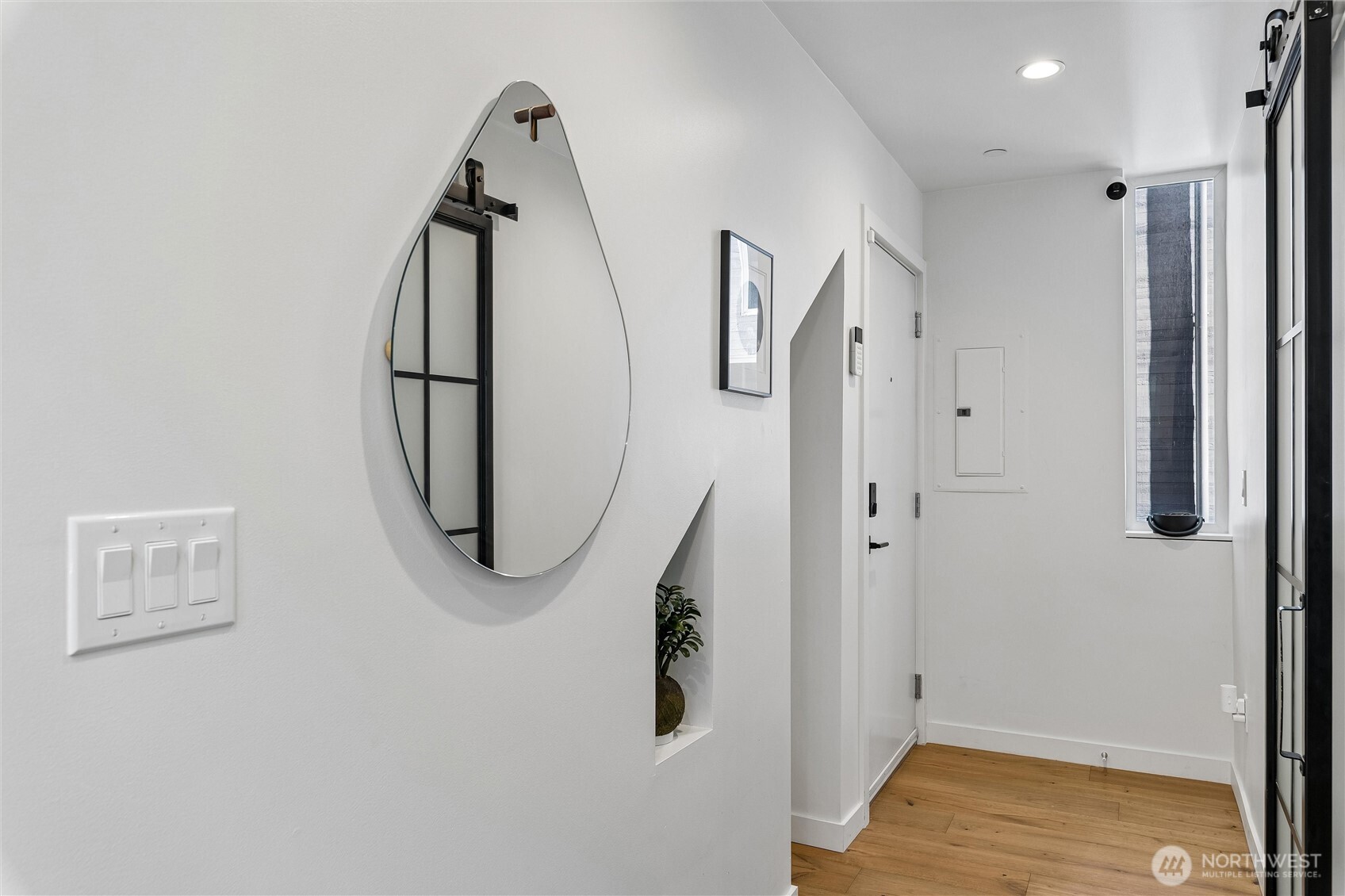 732 Belmont Place E #A, Seattle, WA 98102