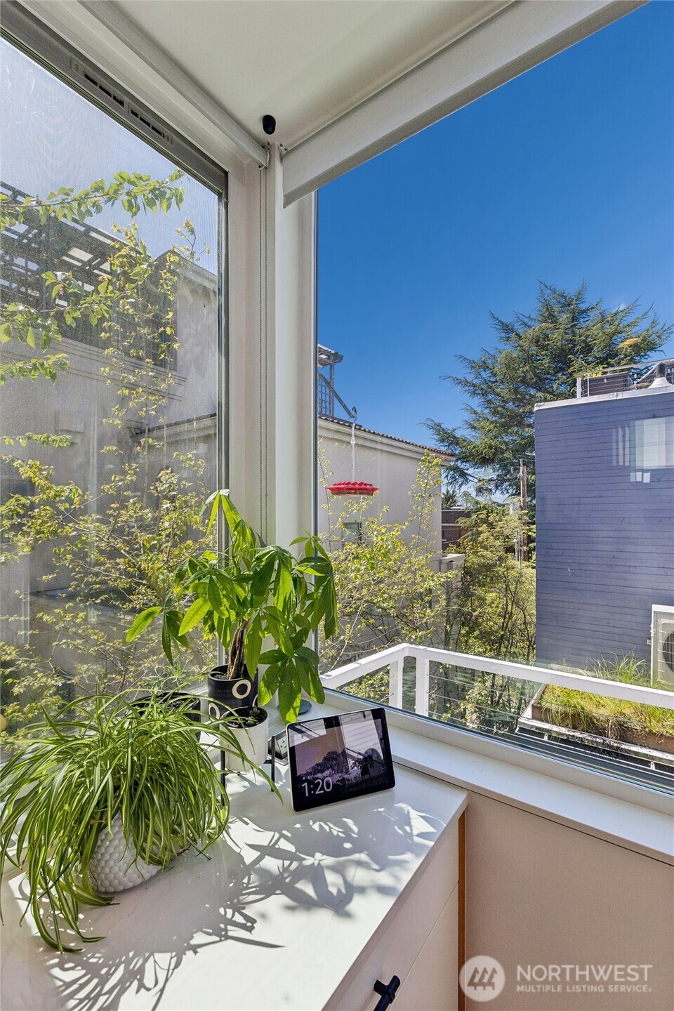 732 Belmont Place E #A, Seattle, WA 98102