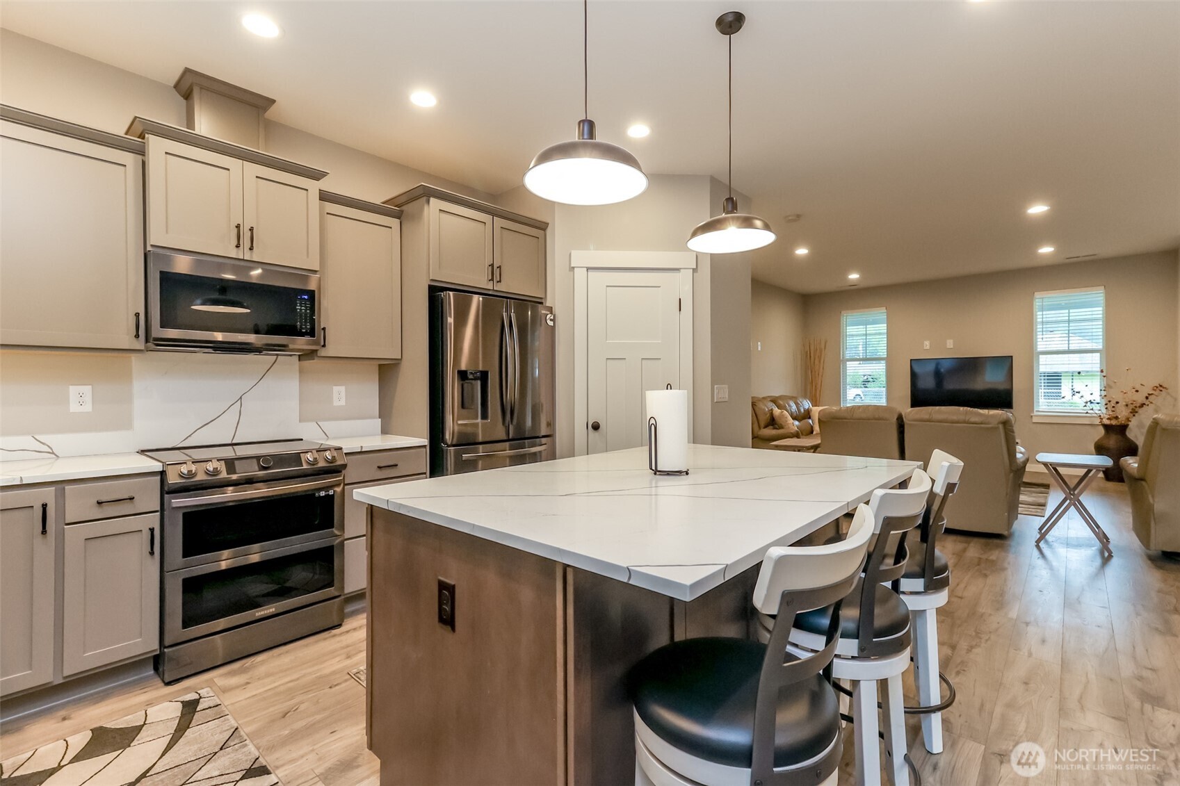 161 Coal Avenue , Carbonado, WA 98323