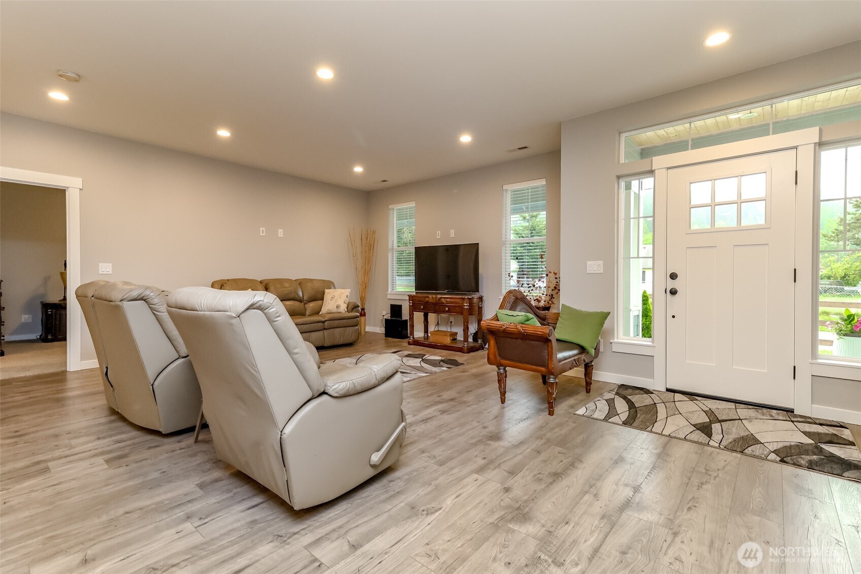 161 Coal Avenue , Carbonado, WA 98323