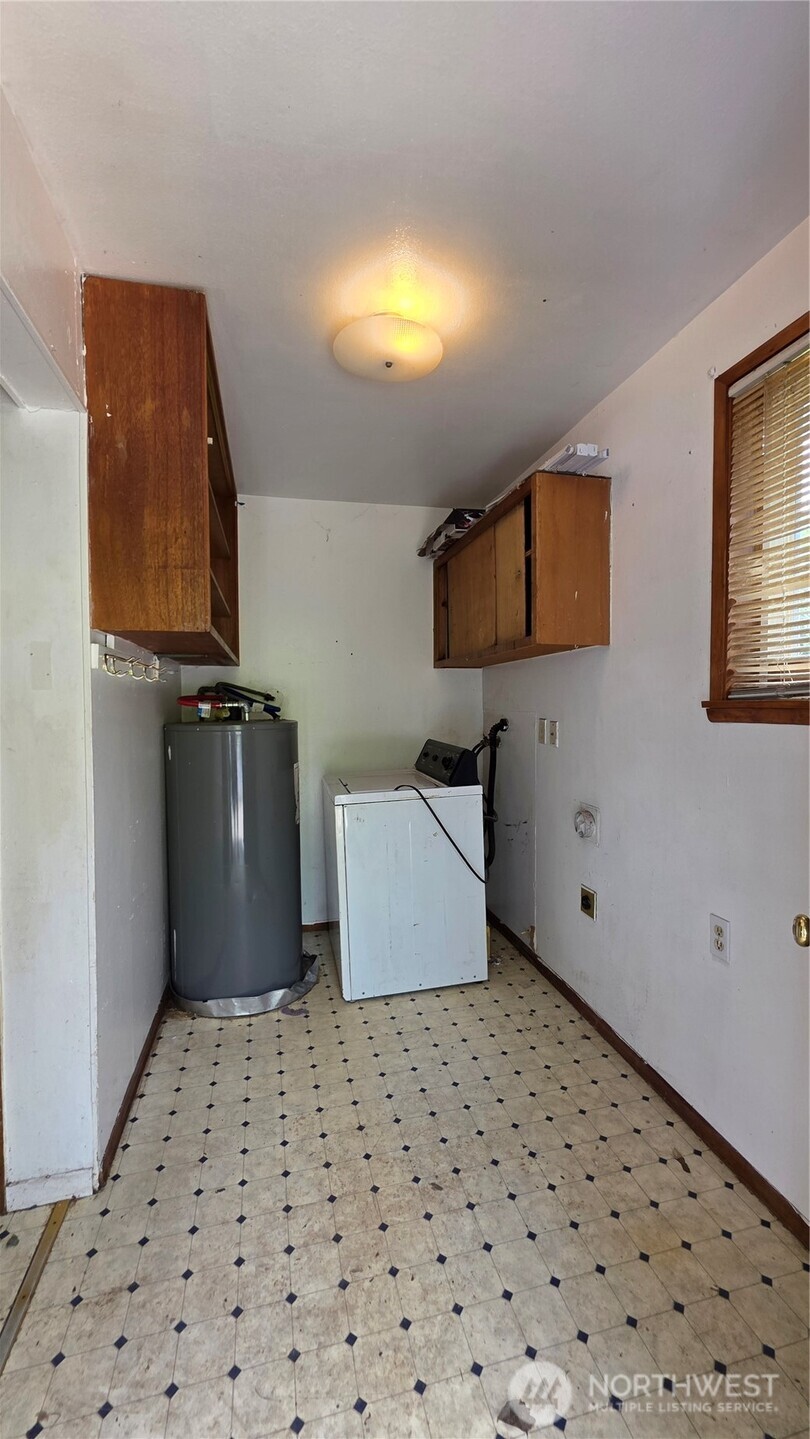 836 E 47TH , Tacoma, WA 98404