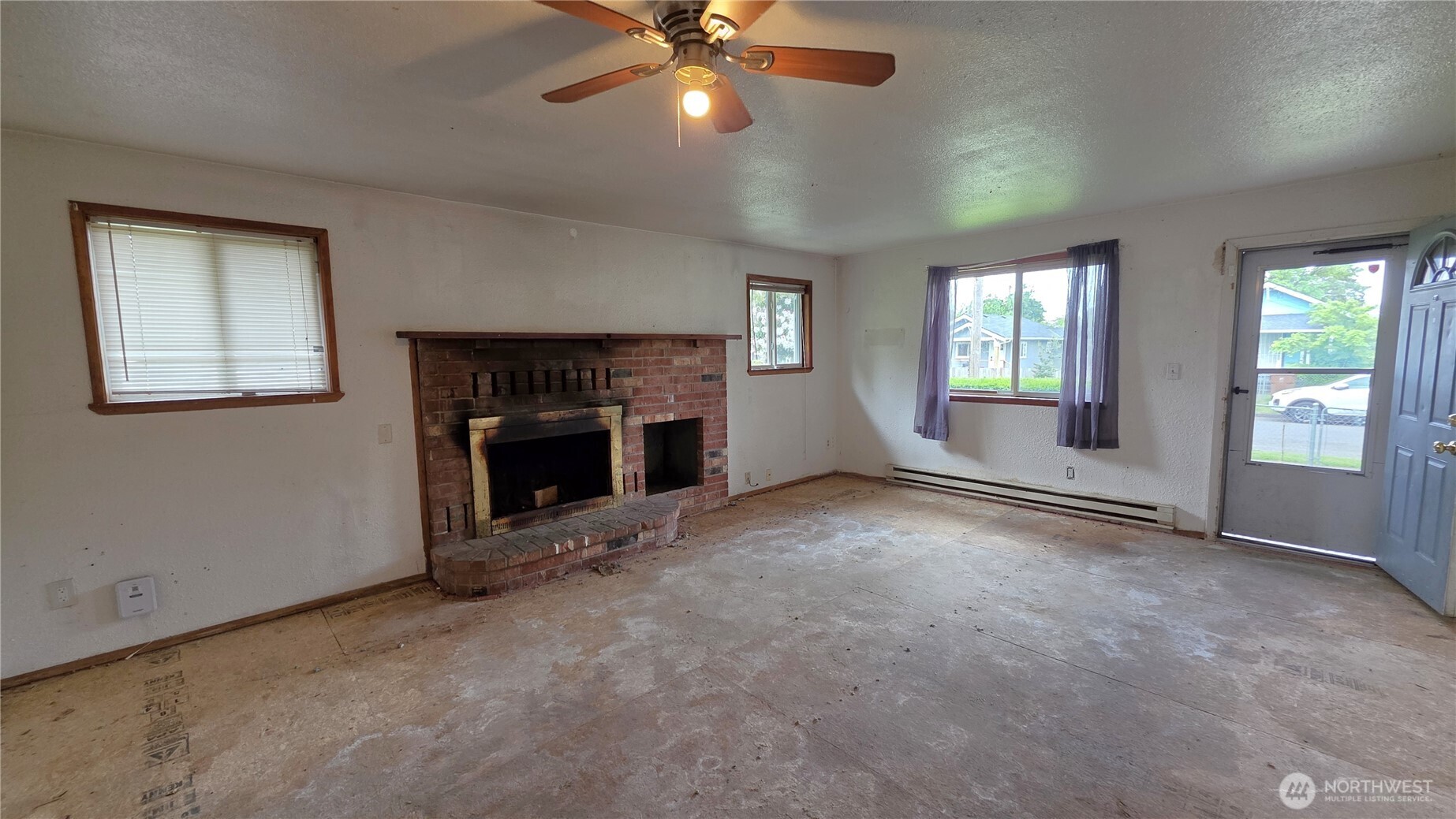 836 E 47TH , Tacoma, WA 98404