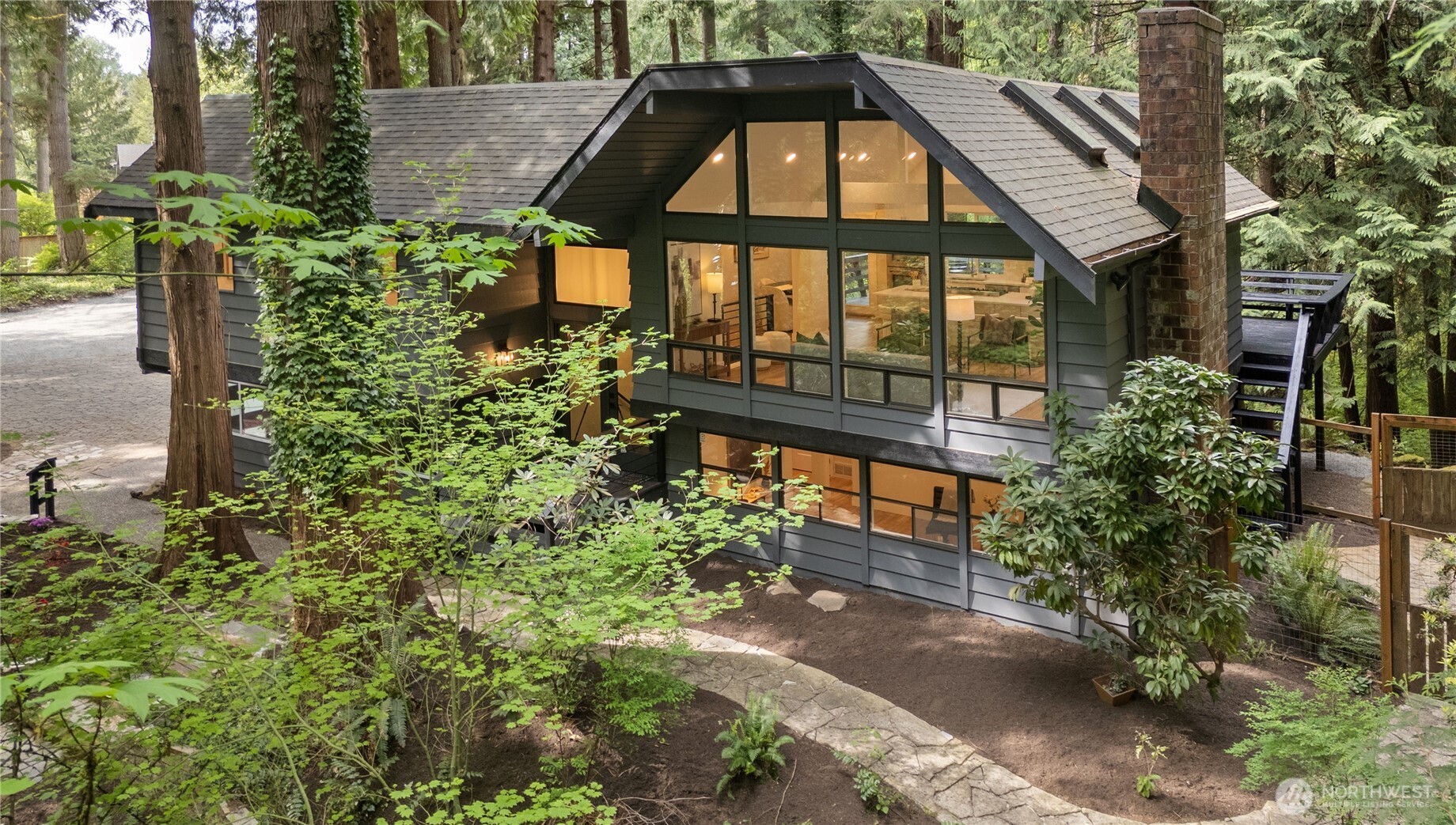 18126 NE 185th Place , Woodinville, WA 98077