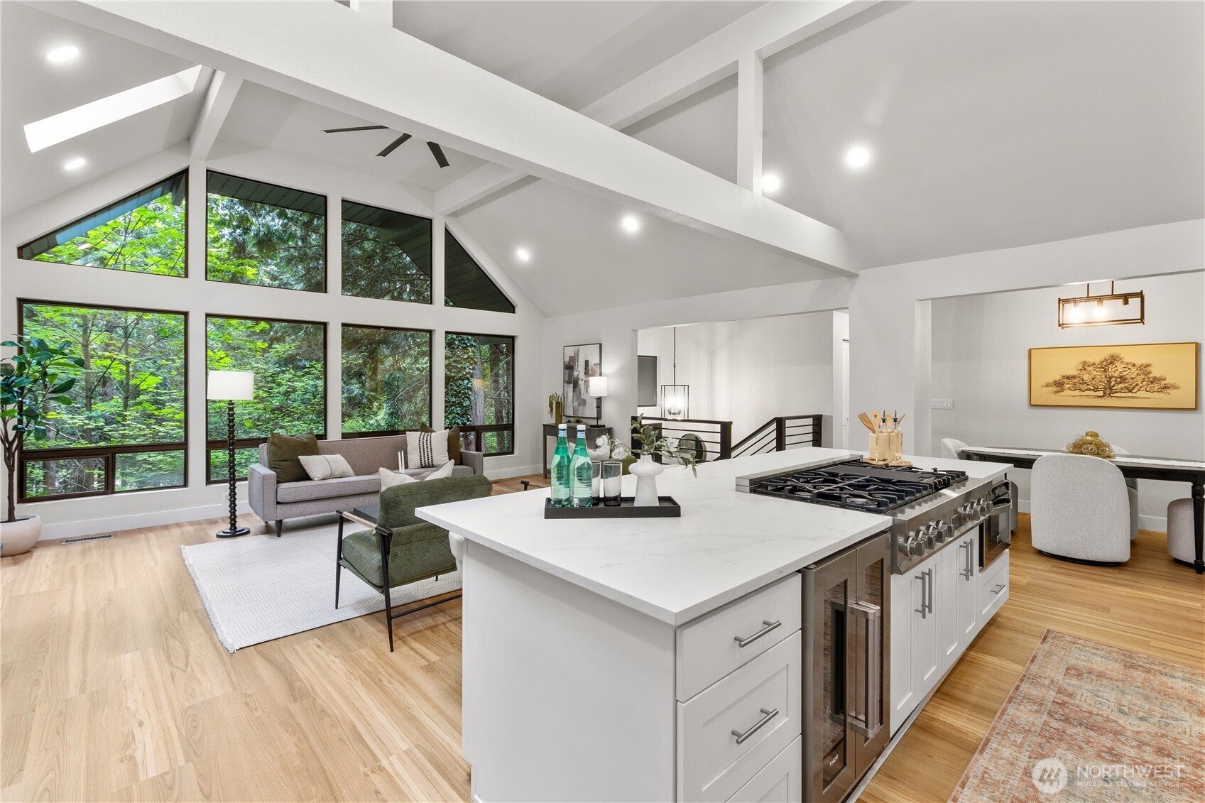 18126 NE 185th Place , Woodinville, WA 98077
