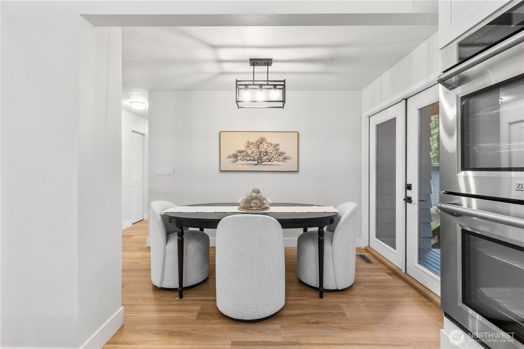 18126 NE 185th Place , Woodinville, WA 98077