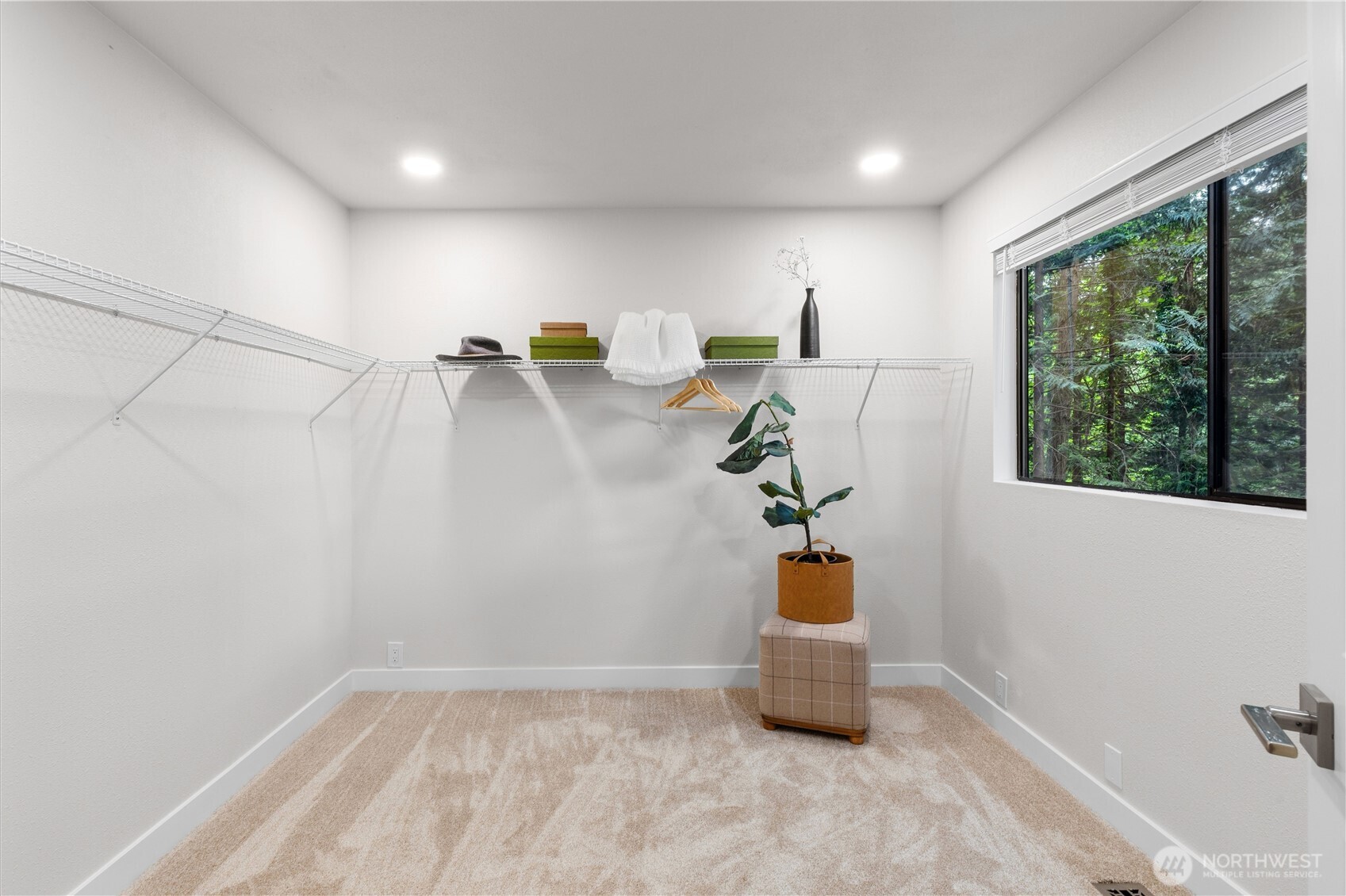 18126 NE 185th Place , Woodinville, WA 98077