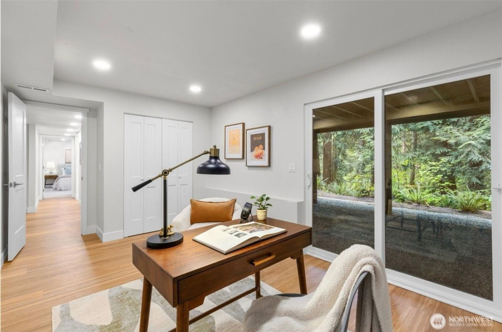 18126 NE 185th Place , Woodinville, WA 98077