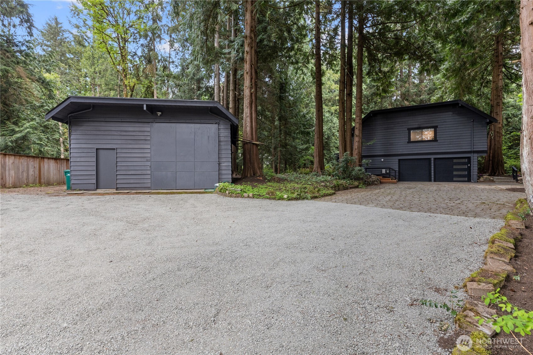 18126 NE 185th Place , Woodinville, WA 98077