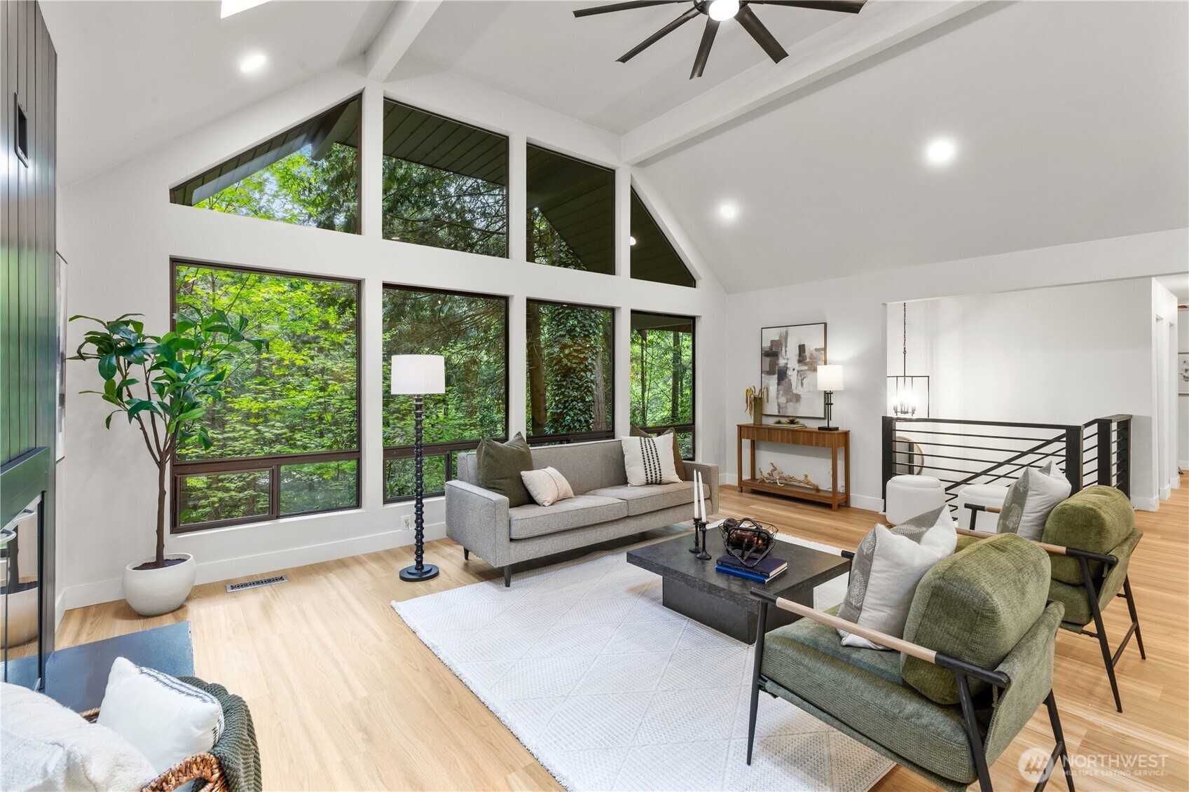 18126 NE 185th Place , Woodinville, WA 98077