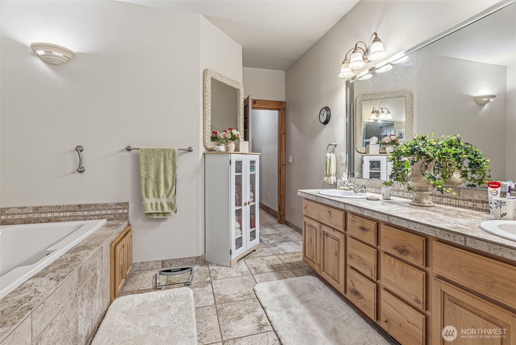 300 Riley Court , Toutle, WA 98649