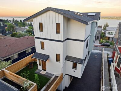 909 32nd Avenue S #B, Seattle, WA 98144