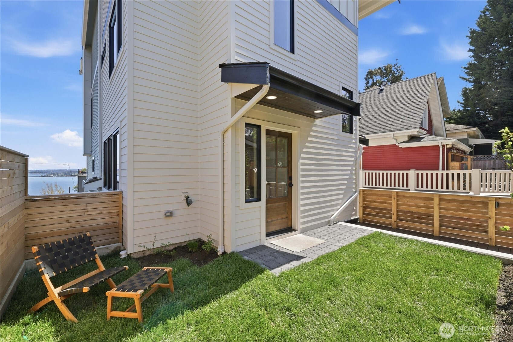 909 32nd Avenue S #B, Seattle, WA 98144