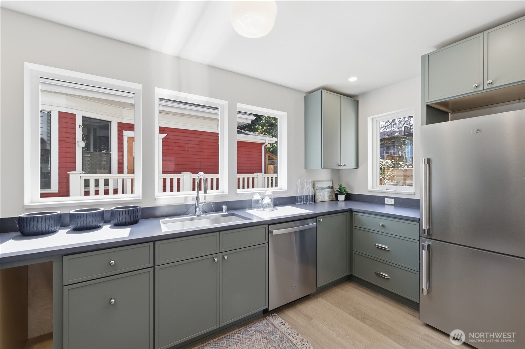 909 32nd Avenue S #B, Seattle, WA 98144