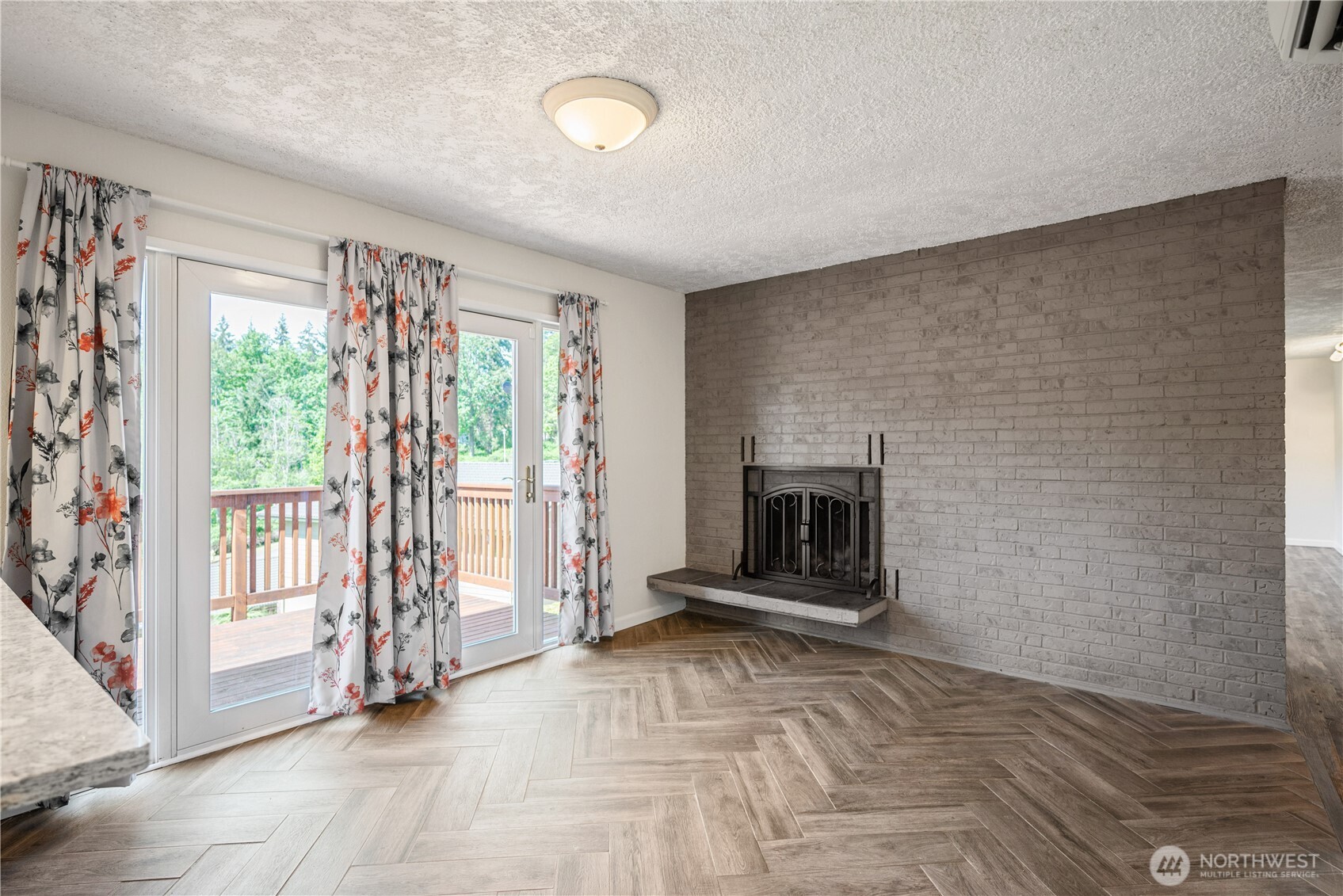 2441 W Lynnwood Drive , Longview, WA 98632