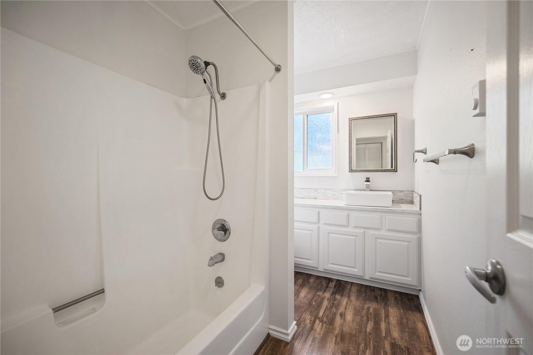 2441 W Lynnwood Drive , Longview, WA 98632