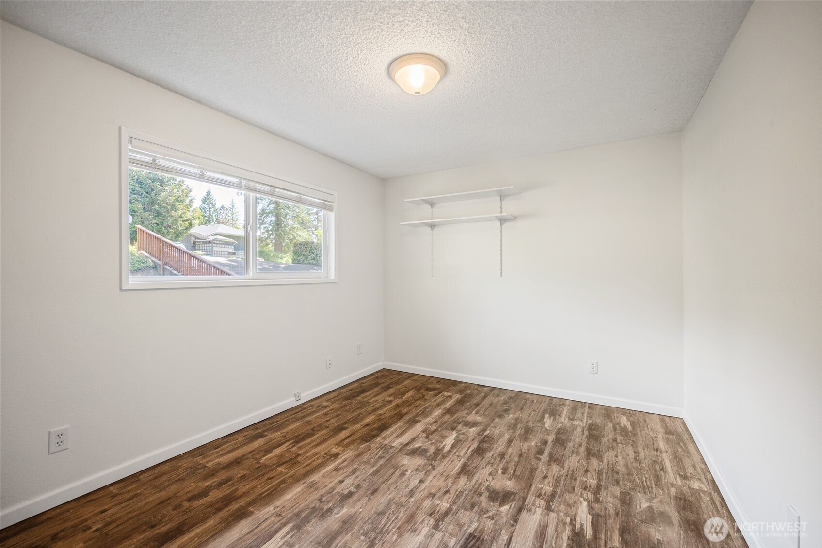 2441 W Lynnwood Drive , Longview, WA 98632