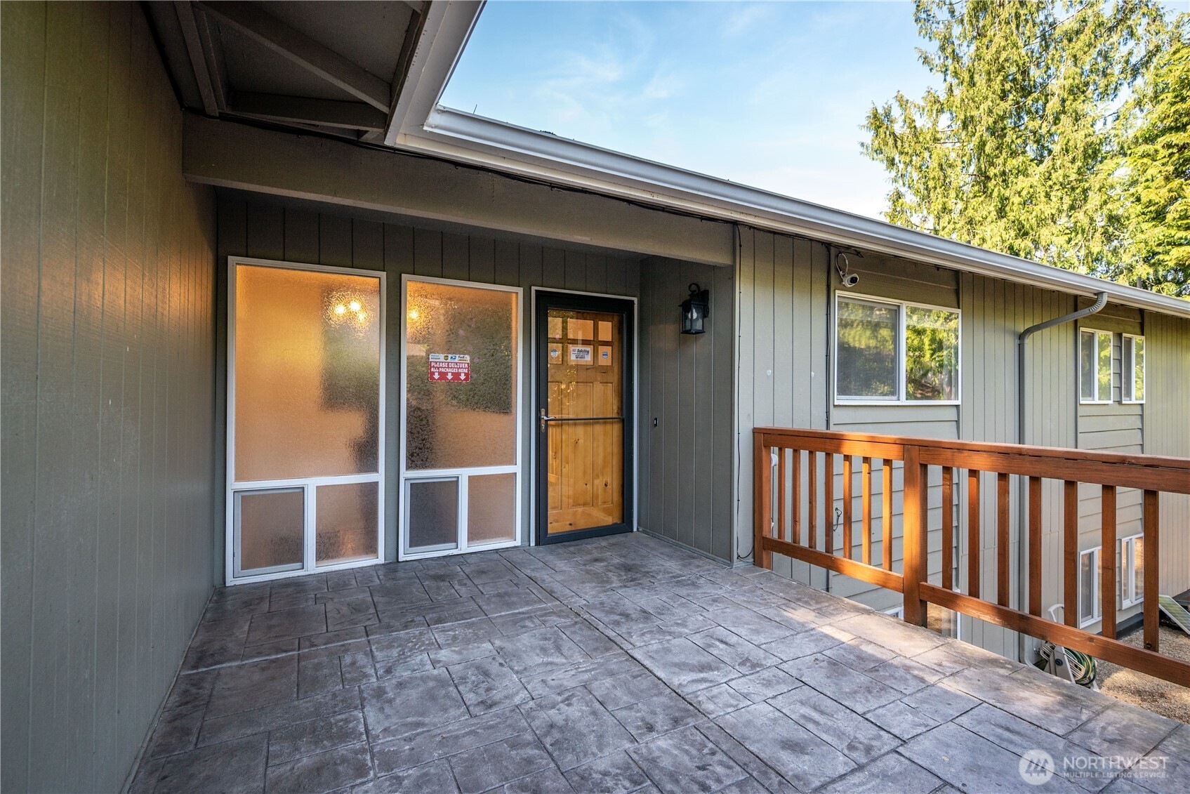 2441 W Lynnwood Drive , Longview, WA 98632