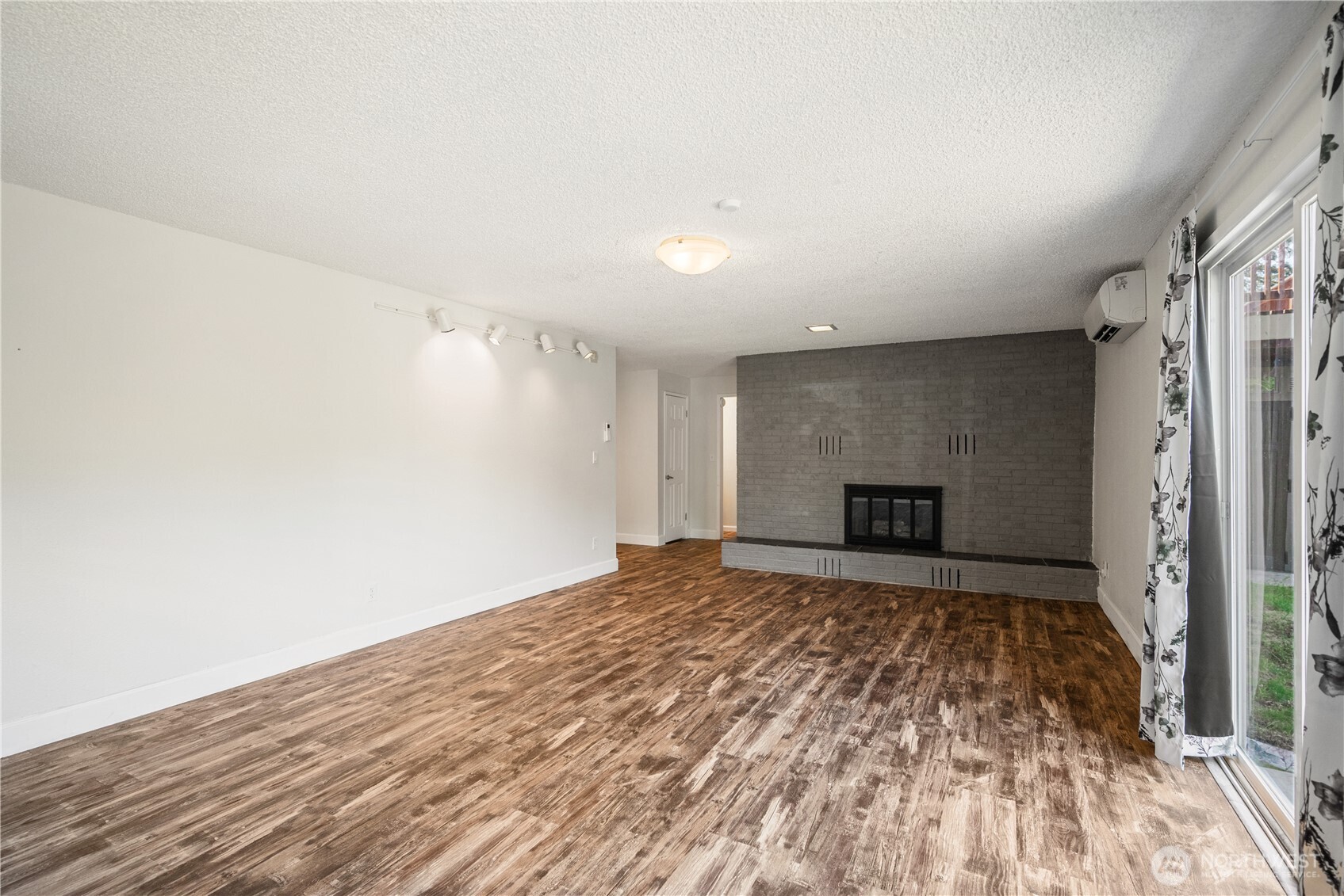 2441 W Lynnwood Drive , Longview, WA 98632