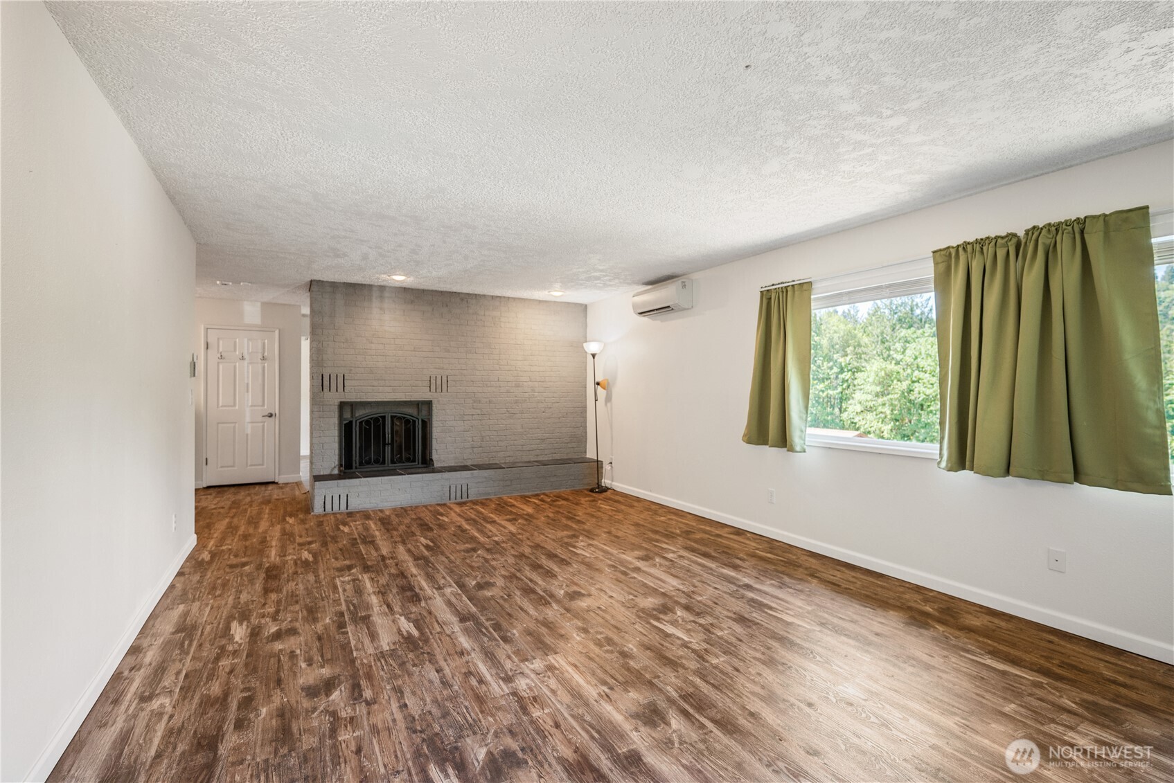 2441 W Lynnwood Drive , Longview, WA 98632