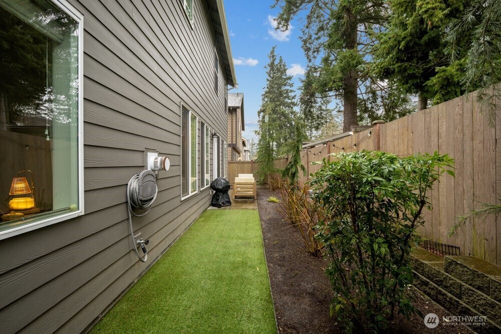 8609 244th Street SW #11, Edmonds, WA 98026