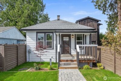 828 S Sullivan Street , Seattle, WA 98108