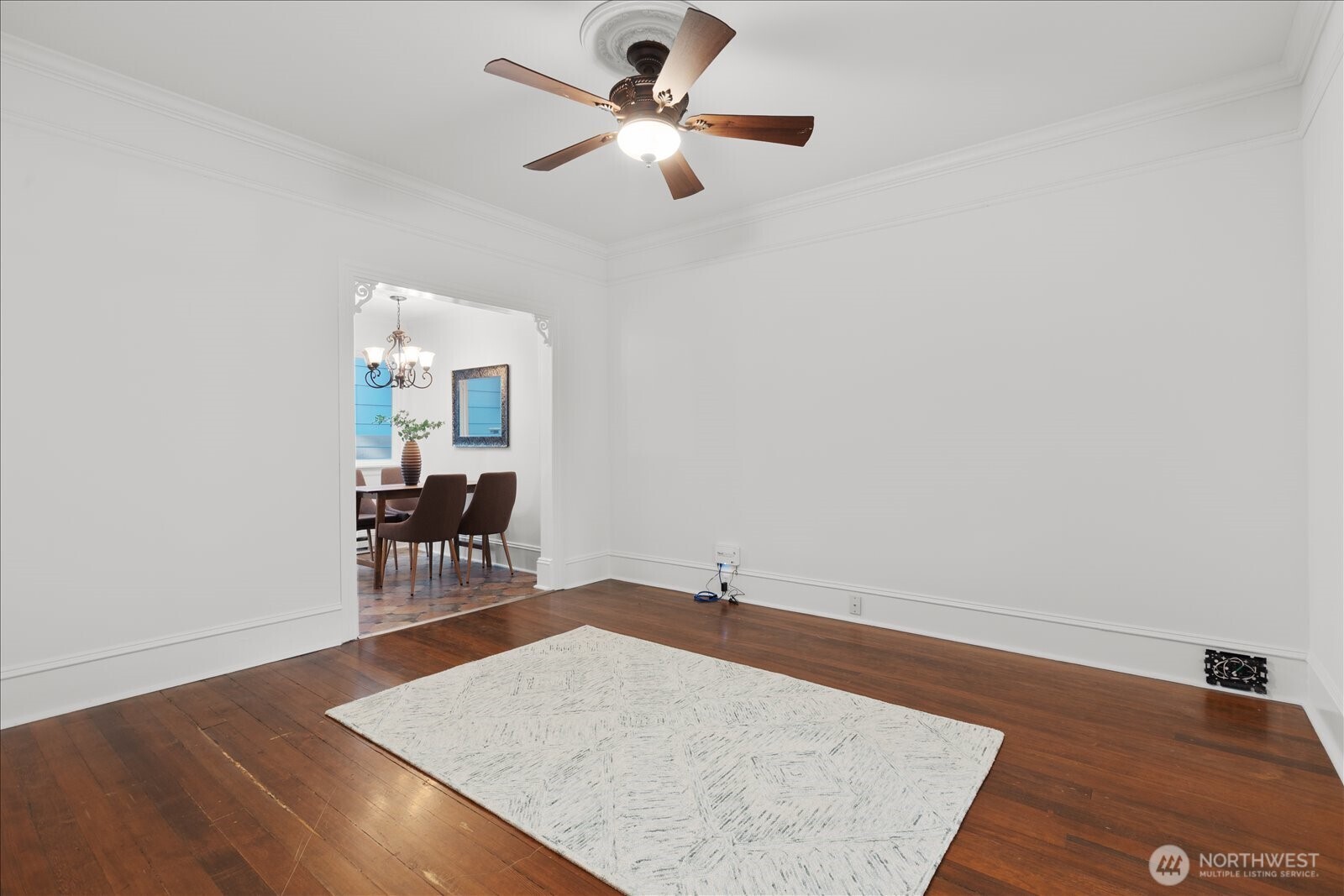 828 S Sullivan Street , Seattle, WA 98108