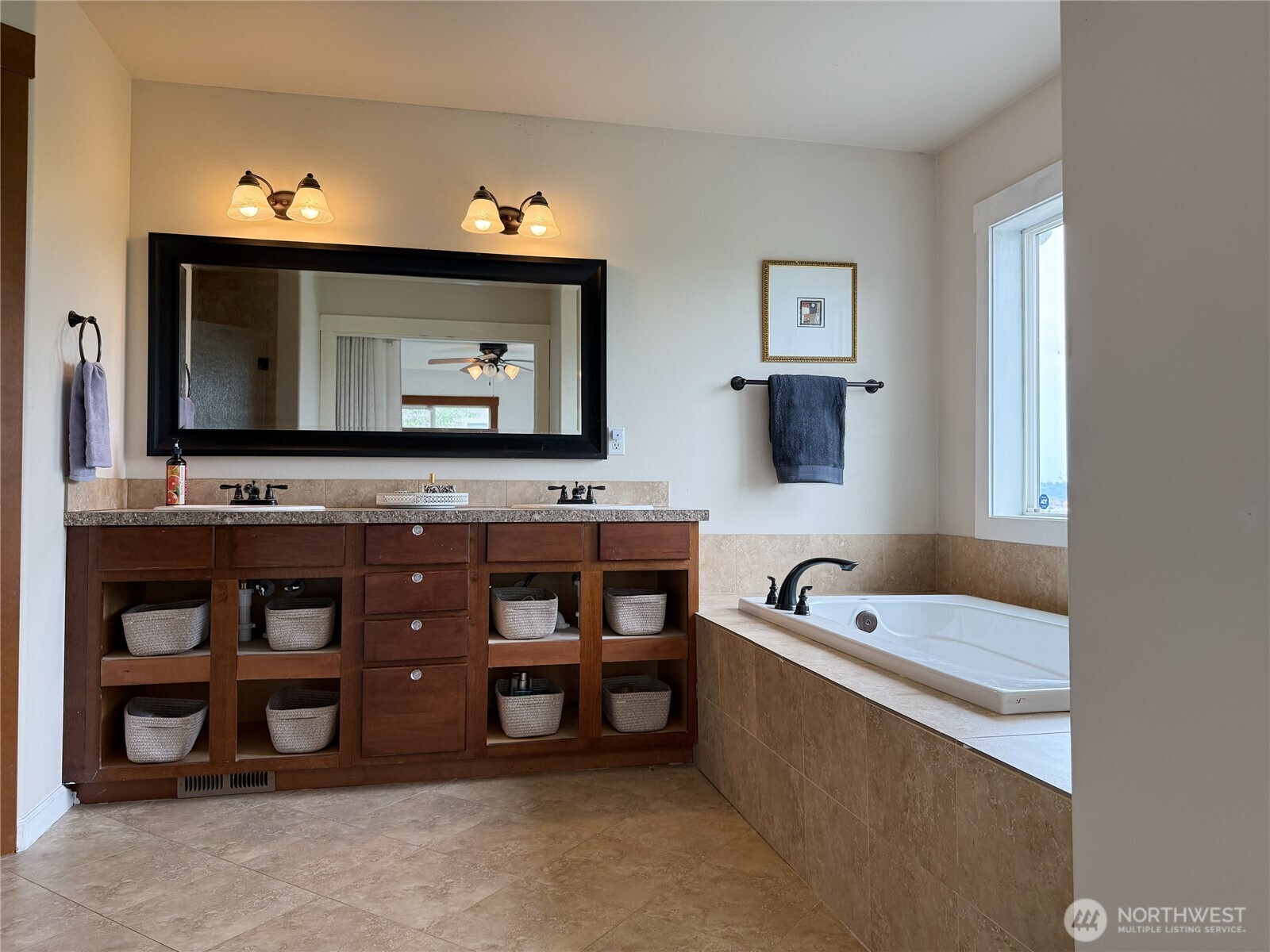 3012 E Valley View Terrace , Tacoma, WA 98404