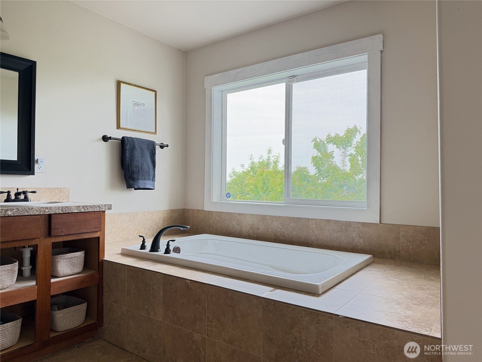 3012 E Valley View Terrace , Tacoma, WA 98404