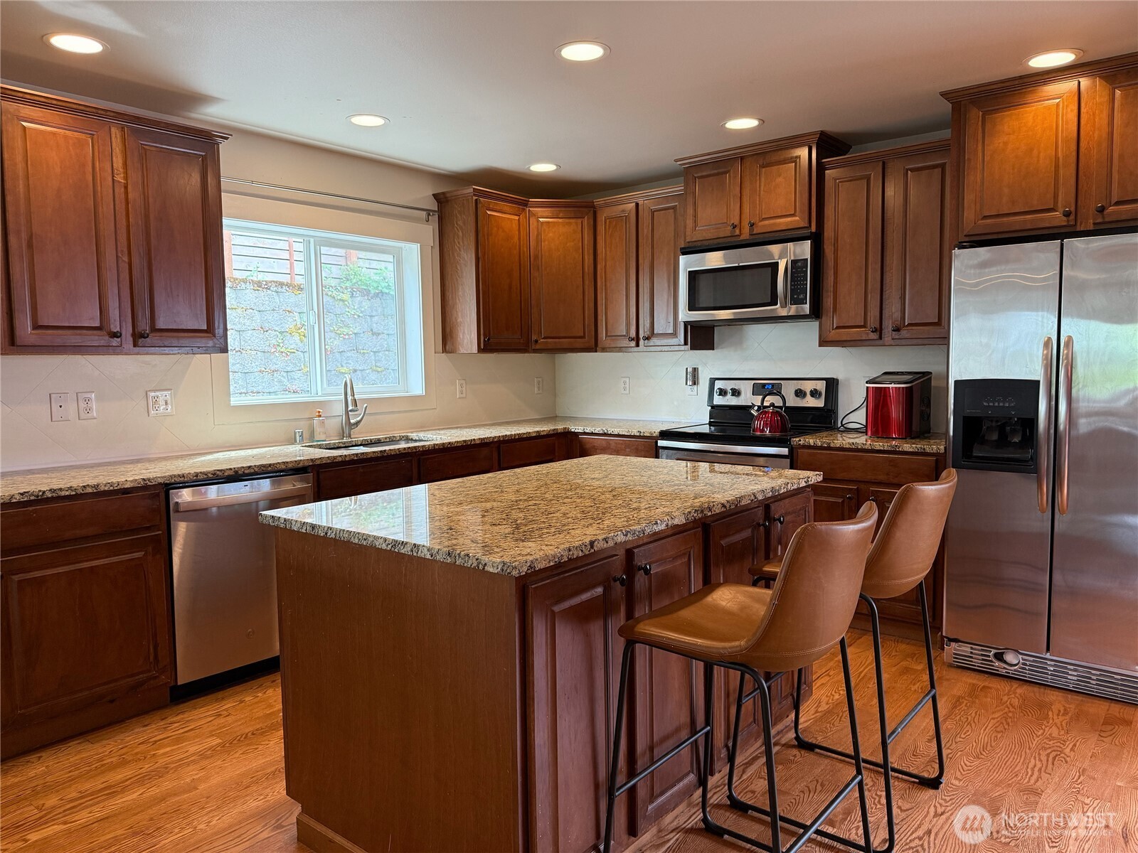 3012 E Valley View Terrace , Tacoma, WA 98404