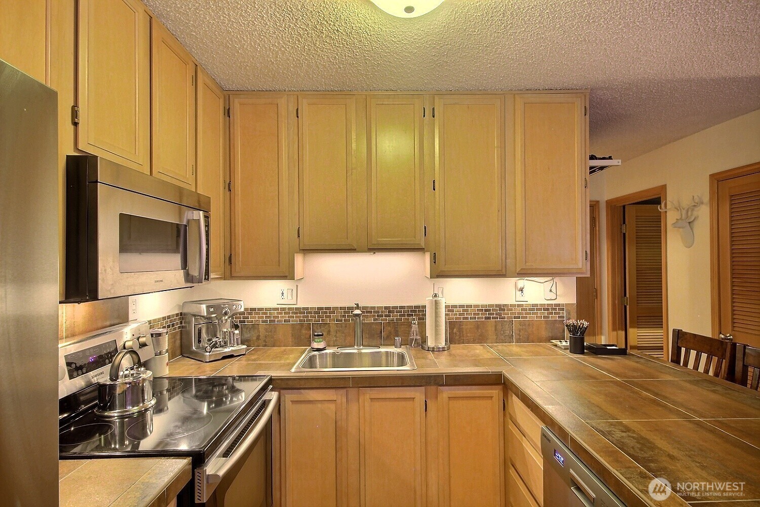 220 Tanner Way #C104, Snoqualmie Pass, WA 98068
