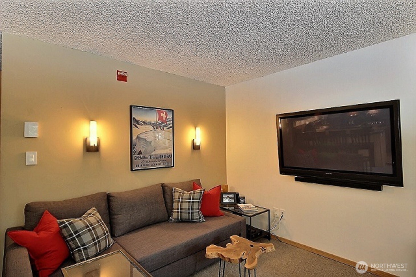 220 Tanner Way #C104, Snoqualmie Pass, WA 98068