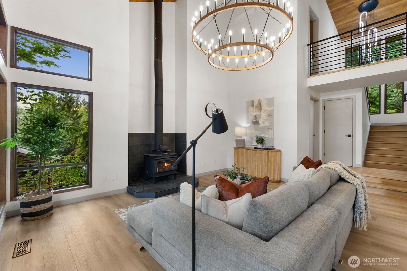 11730 Clearview Dr , Edmonds, WA 98026