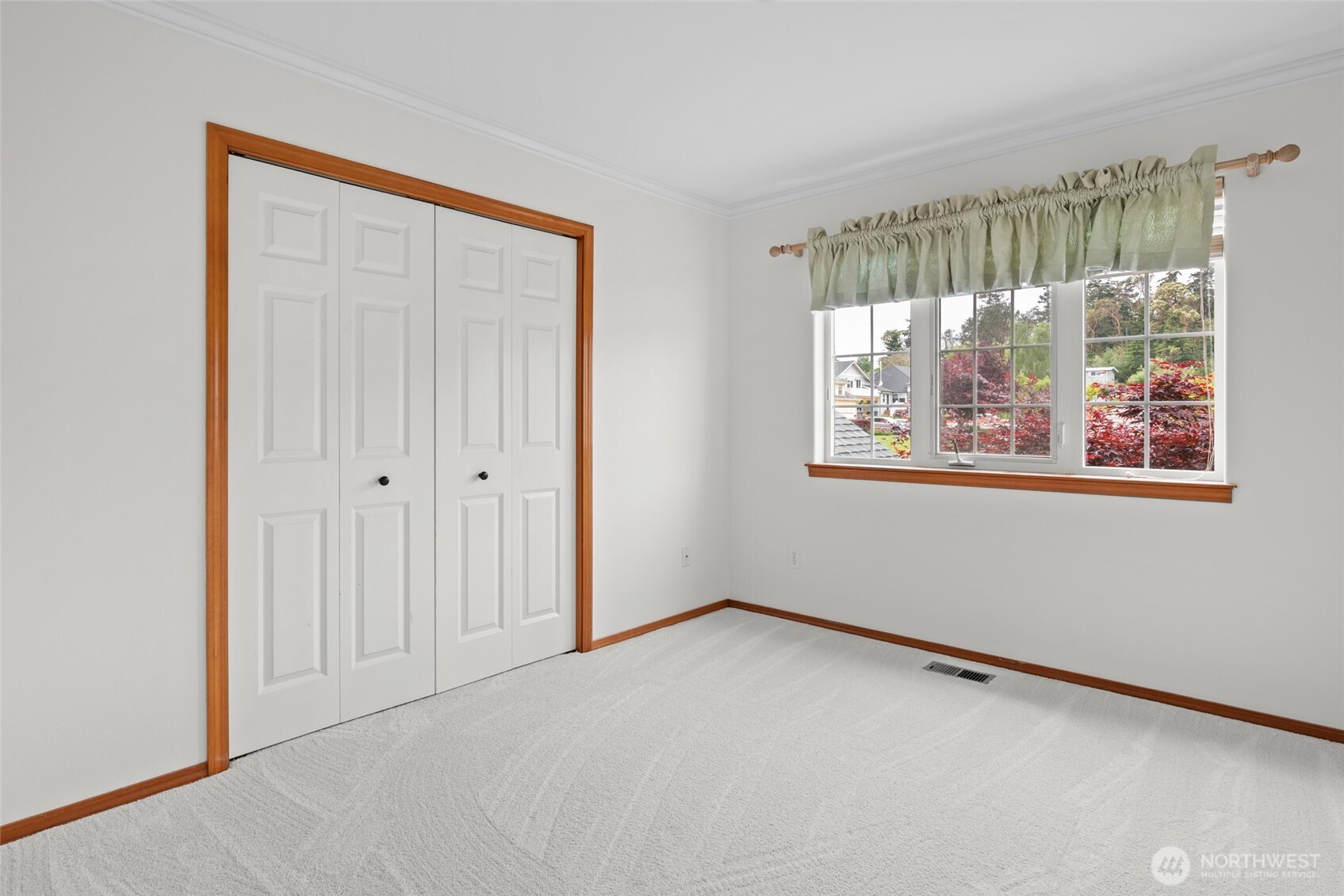 701 NW Krueger Street , Coupeville, WA 98239