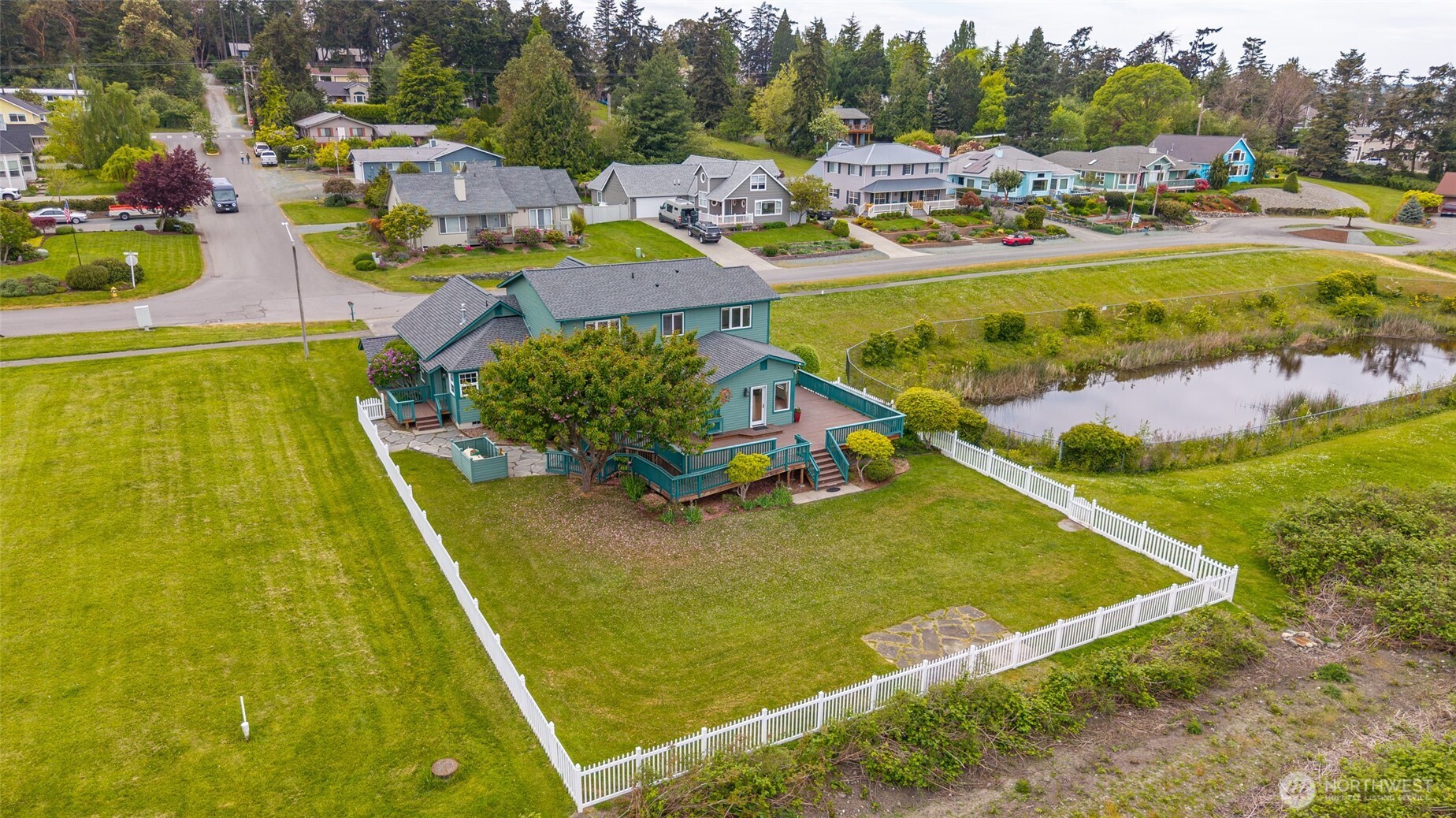 701 NW Krueger Street , Coupeville, WA 98239