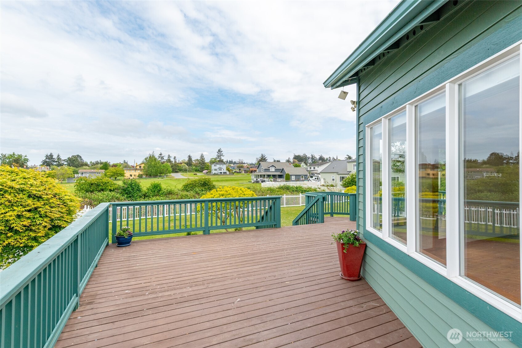 701 NW Krueger Street , Coupeville, WA 98239