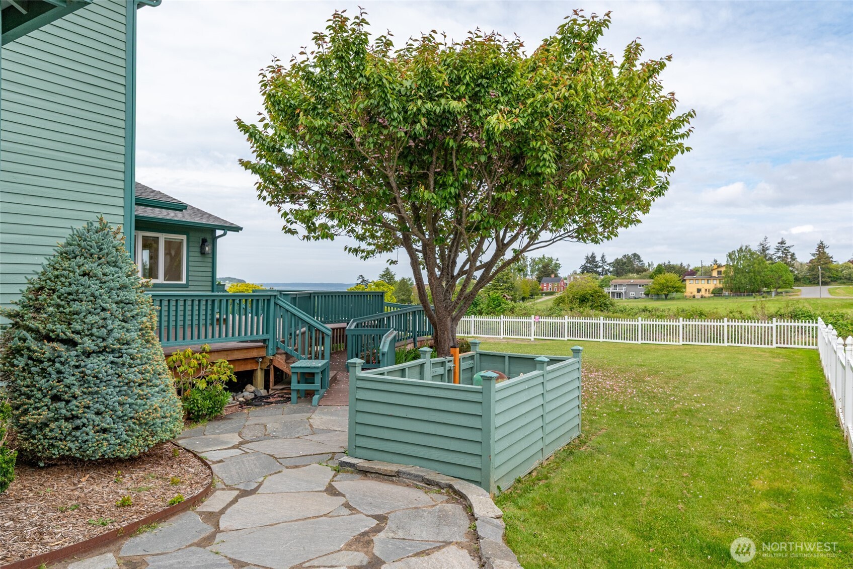 701 NW Krueger Street , Coupeville, WA 98239