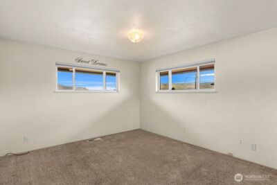 1909 Springwater Avenue , Wenatchee, WA 98801 - Photo 20