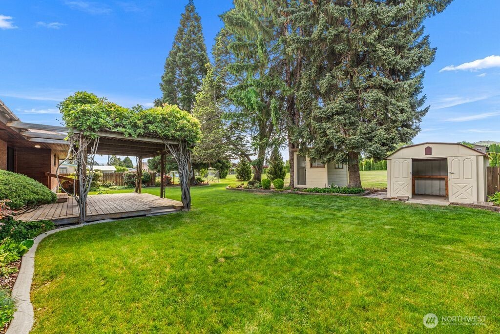 1909 Springwater Avenue , Wenatchee, WA 98801