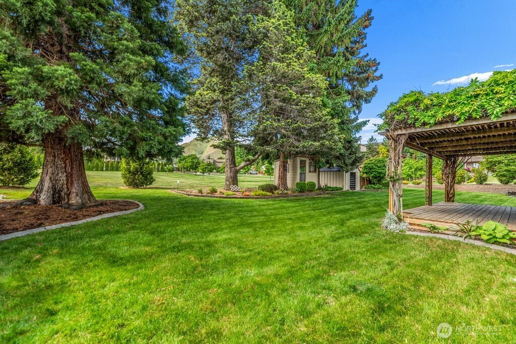 1909 Springwater Avenue , Wenatchee, WA 98801