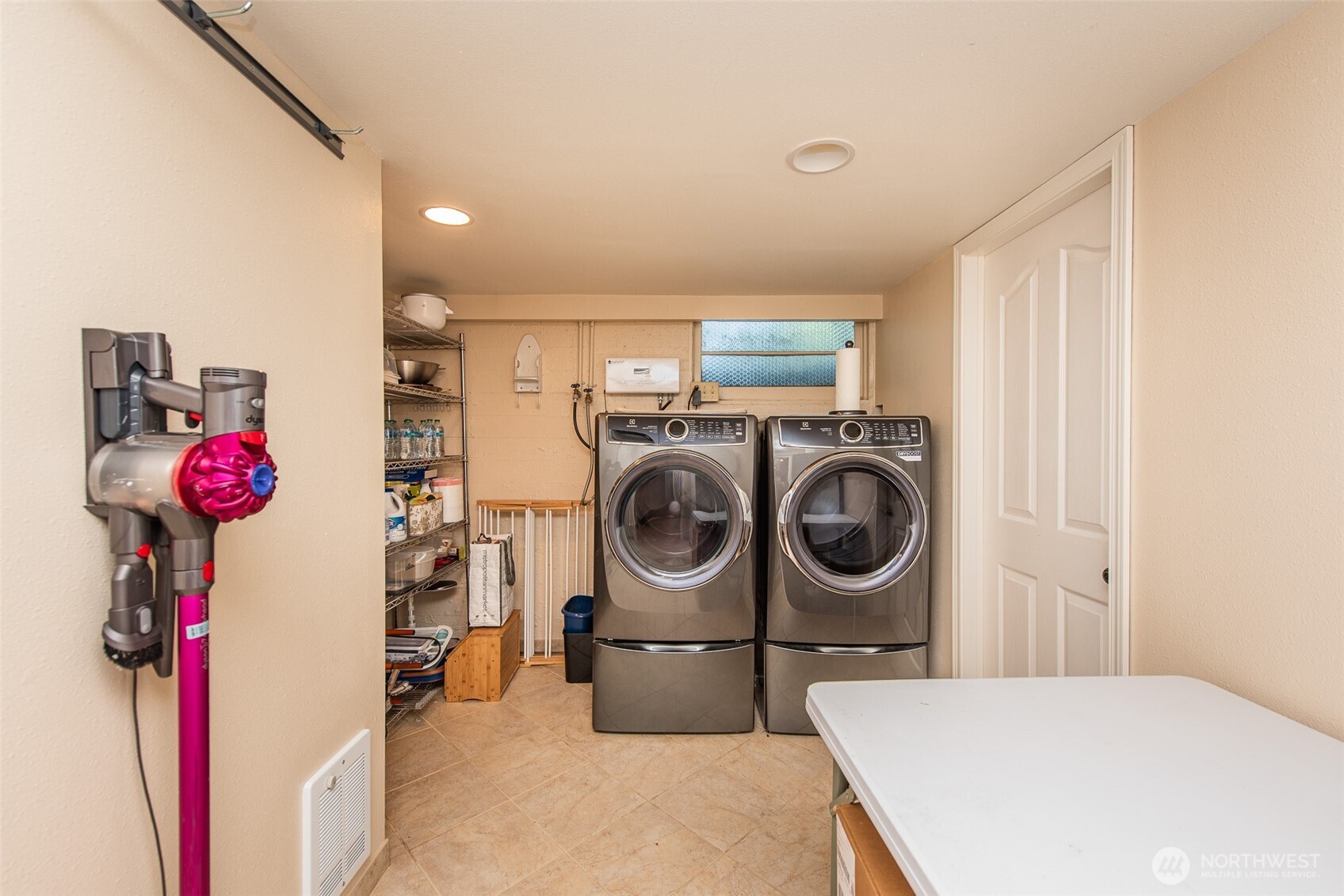 1544 Mount Pleasant Road , Port Angeles, WA 98362