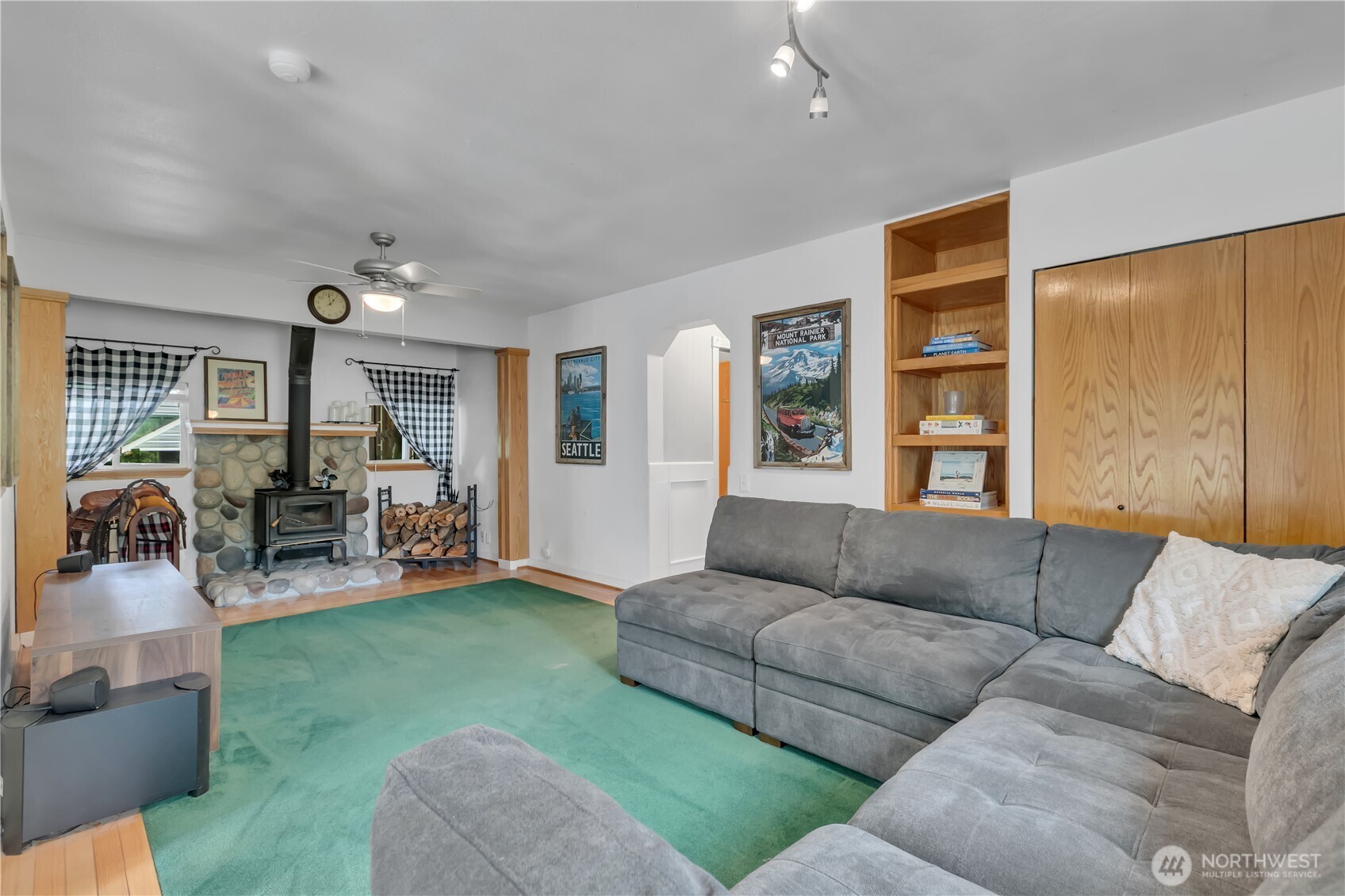 7009 E Dakota Street , Port Orchard, WA 98366