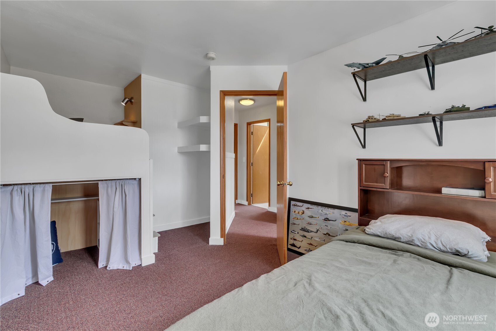 7009 E Dakota Street , Port Orchard, WA 98366
