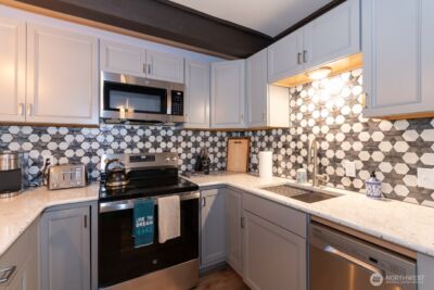 90 92 Mallard Cove Road , Port Angeles, WA 98363 - Photo 17
