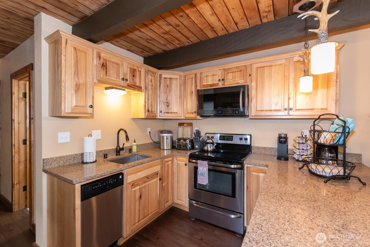 90 92 Mallard Cove Road , Port Angeles, WA 98363